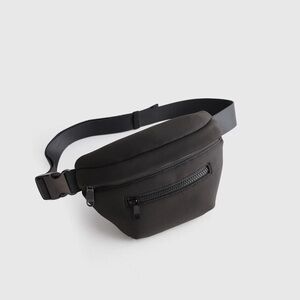 Quince neoprene belt bag fanny pack in black